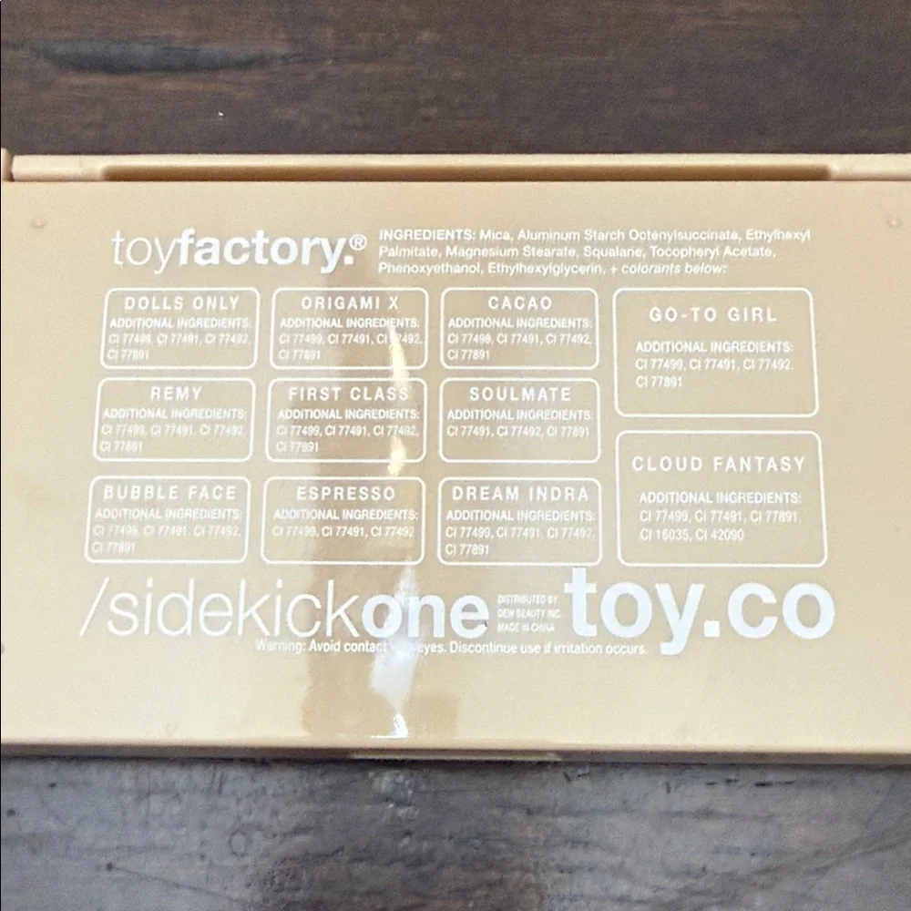 Toyfactory Eyeshadow/  Blush Neutral Palette KaVoss Highlighter, Mascara, Lip